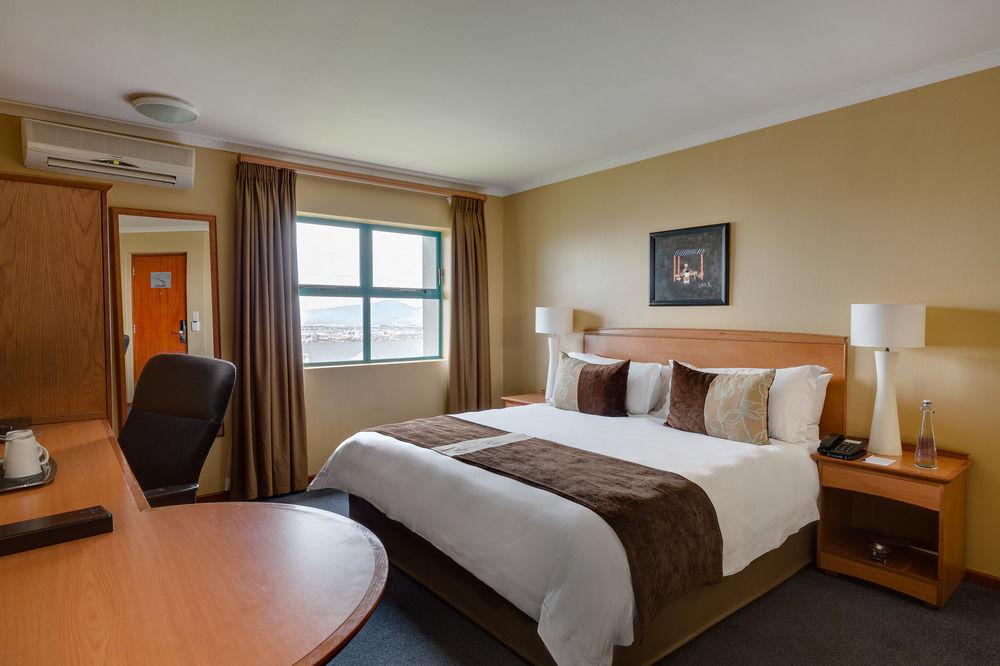 Protea Hotel By Marriott Cape Town Tyger Valley Bellville Exteriör bild
