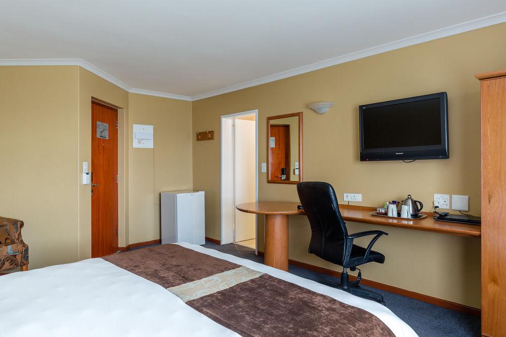 Protea Hotel By Marriott Cape Town Tyger Valley Bellville Exteriör bild