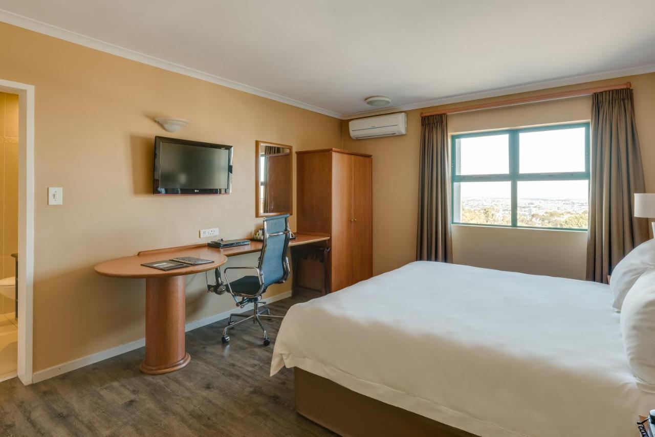 Protea Hotel By Marriott Cape Town Tyger Valley Bellville Exteriör bild