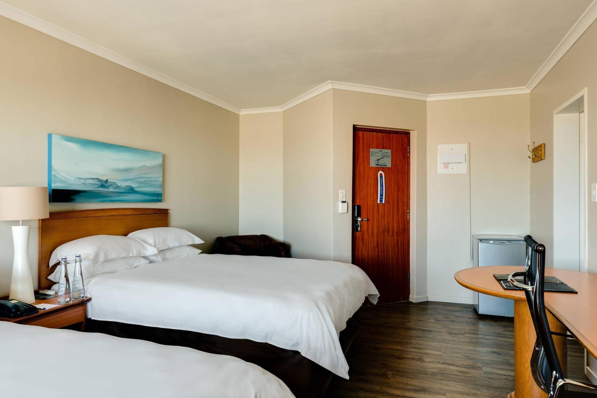 Protea Hotel By Marriott Cape Town Tyger Valley Bellville Exteriör bild