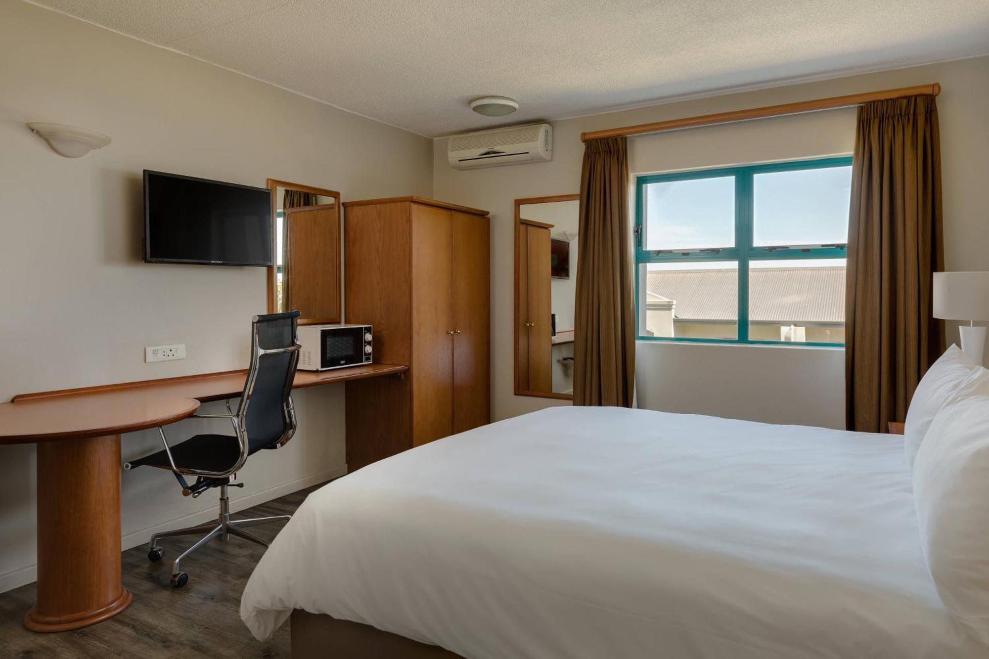 Protea Hotel By Marriott Cape Town Tyger Valley Bellville Exteriör bild